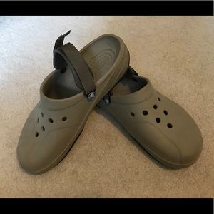 Men’s Croc golf shoes, size 13